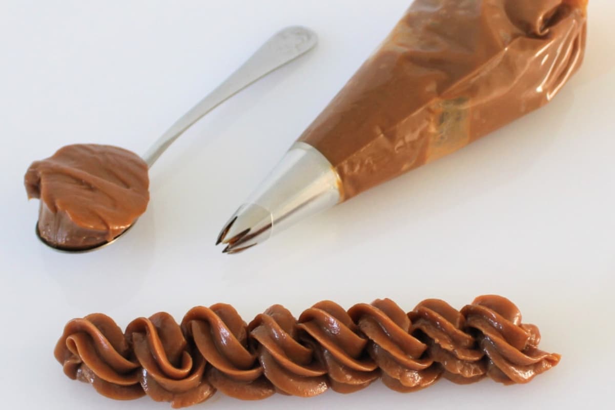 DIY Dulce de leche Cupcake Savvy (4)