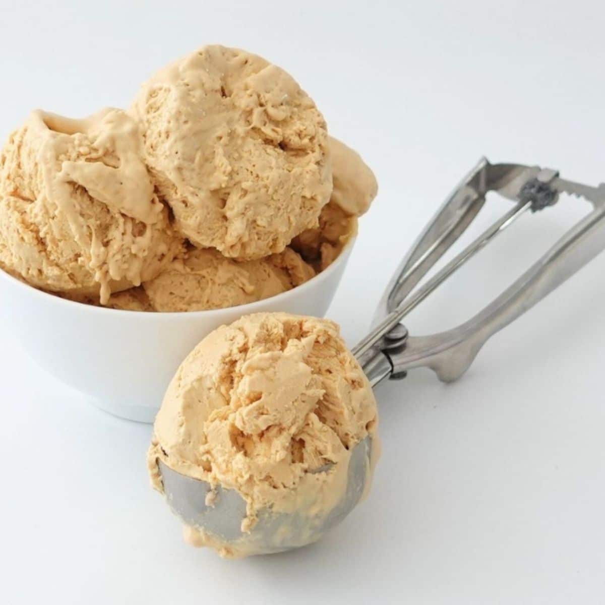 2 Ingredient Caramel Ice Cream Cupcake Savvy (2)