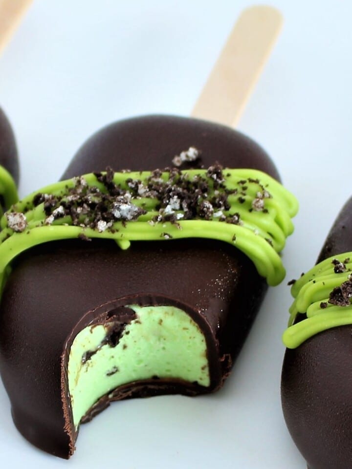 Cheesecake popsicles peppermint cookies and cream