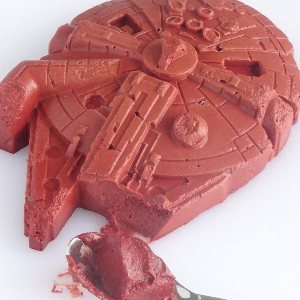 Millennium Falcon Red Velvet Mousse