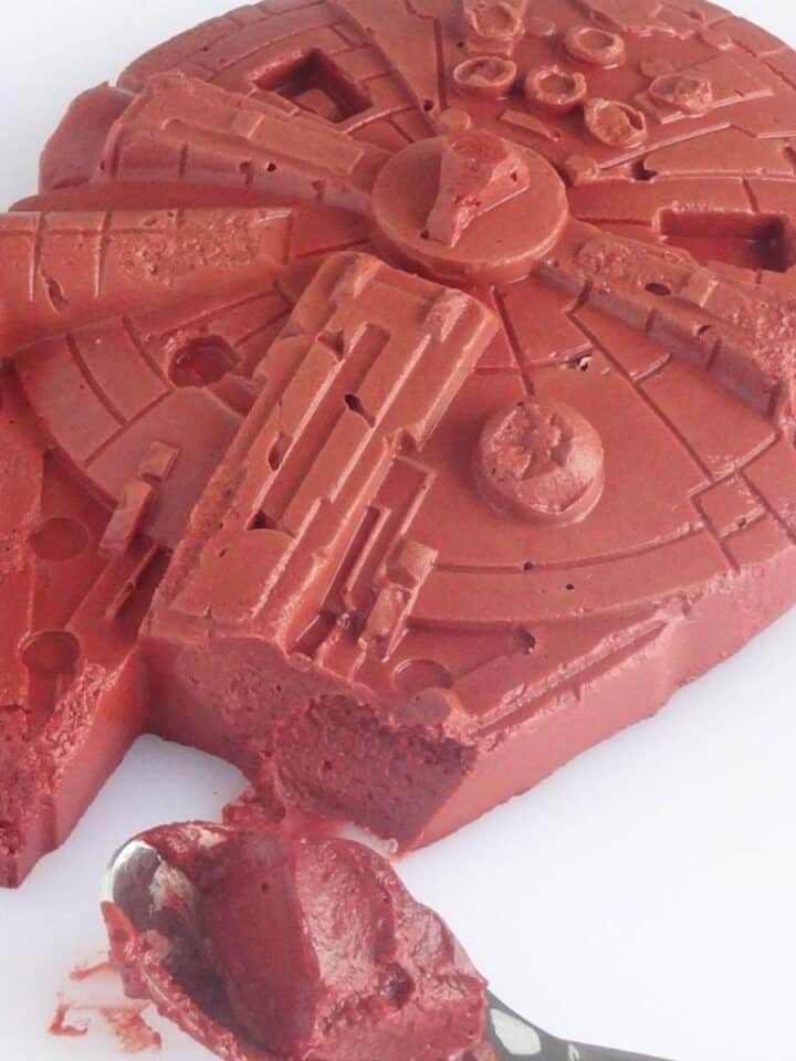 Millennium Falcon Red Velvet Mousse