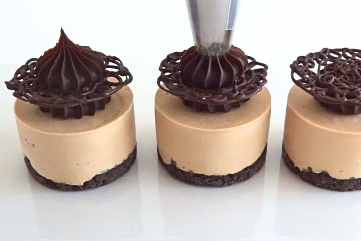 Mini Mars Bar Cheesecakes Topping