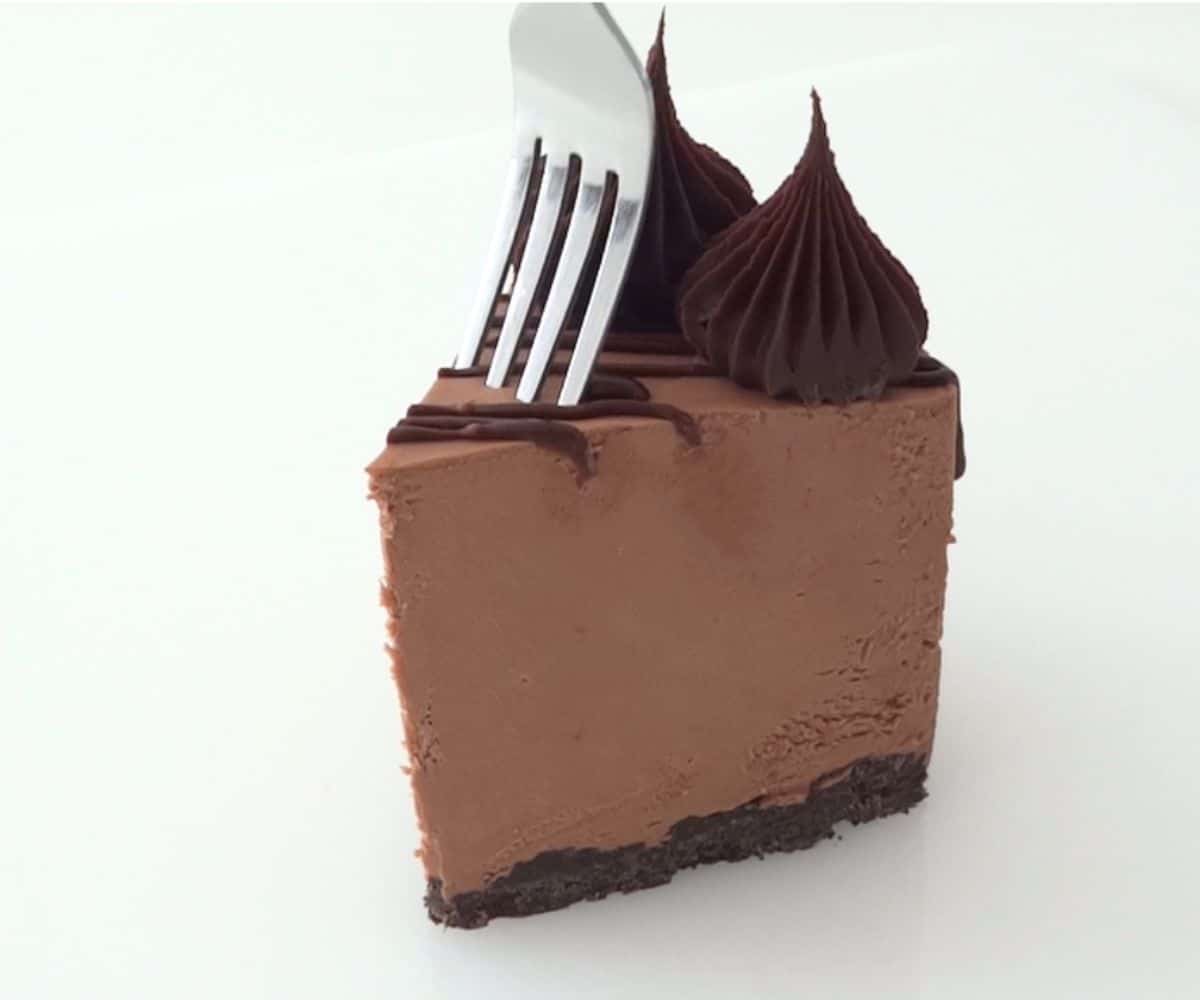serving dessert slice on plate