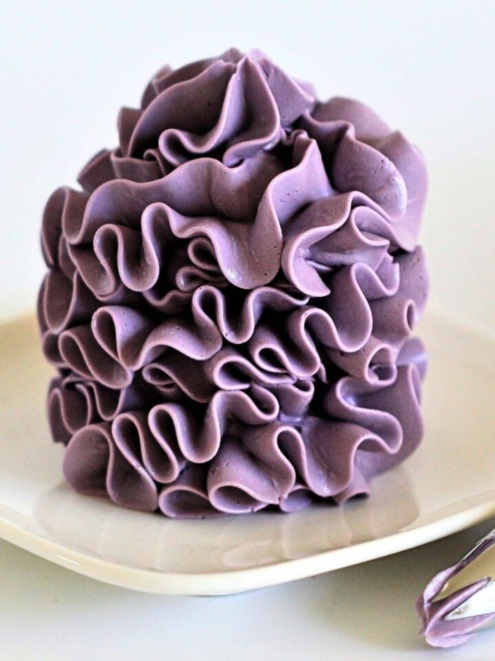 Sangria Condensed Milk Buttercream Russian