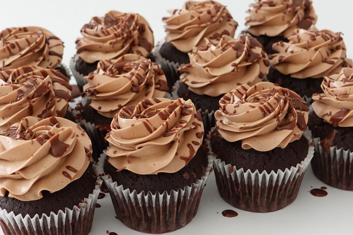 Hot Fudge Sauce Chocolate Condensed Milk Buttercream Yummy