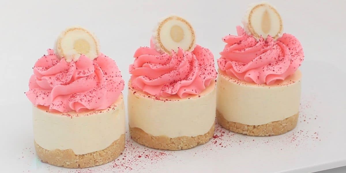 mini coconut cheesecakes cupcake savvy 1