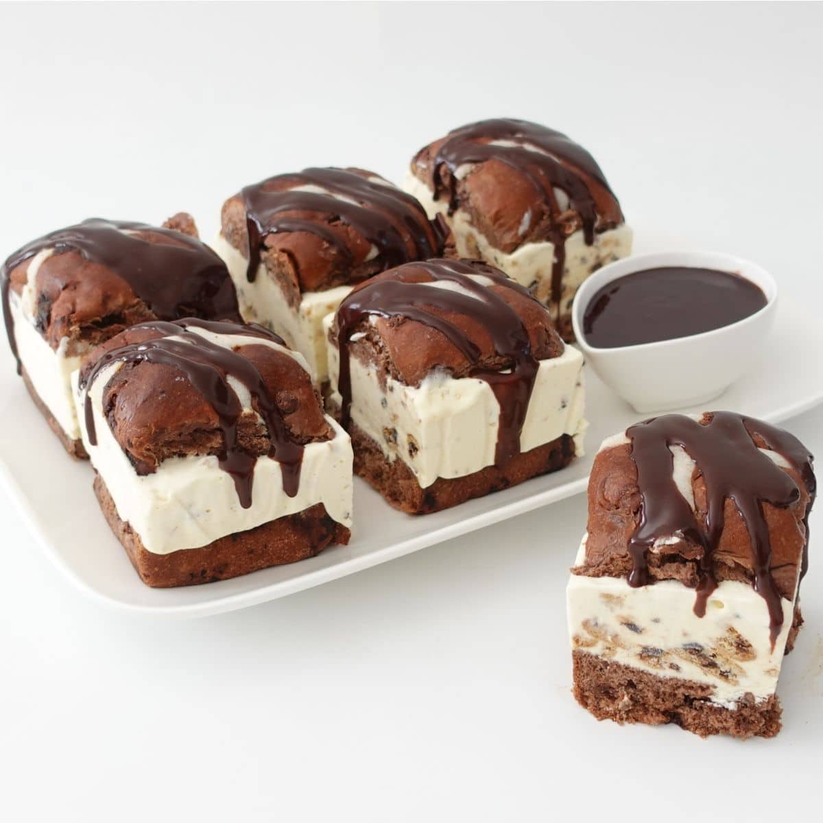 Hot Cross Bun Ice Cream Sandwiches Cupcake Savvy