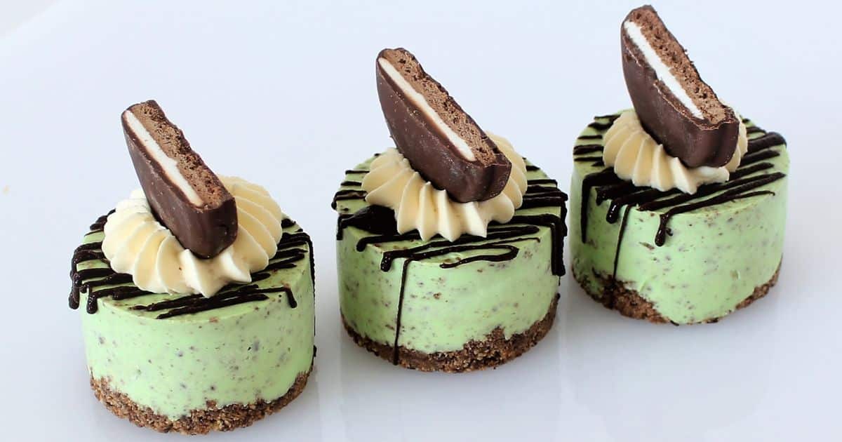Mint Chocolate Chip Mini Cheesecakes (2)