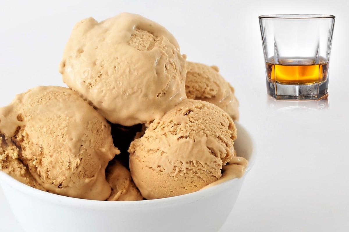 Bourbon Caramel Ice Cream Cupcake Savvy (1)