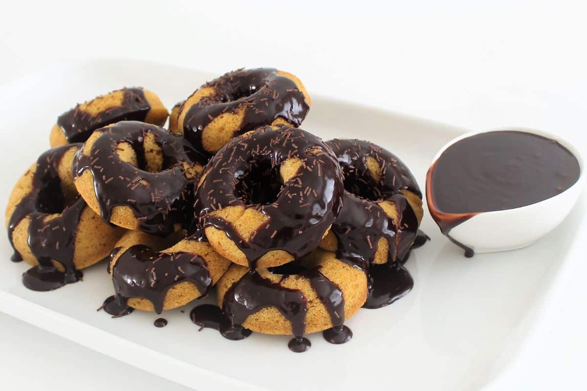 Caramel Infused pumpkin Donuts Cupcake Savvy (1)