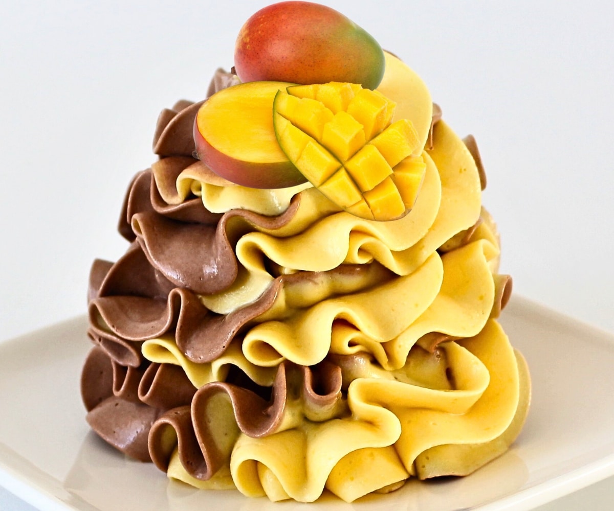 Mango and Chocolate Buttercream Cupcake Savvy