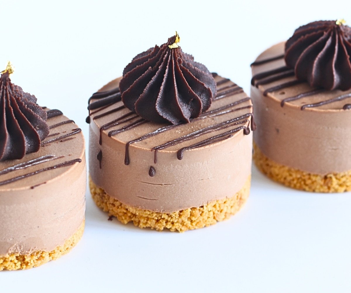 Mini Chocolate Cheesecakes Cupcake Savvy (13)