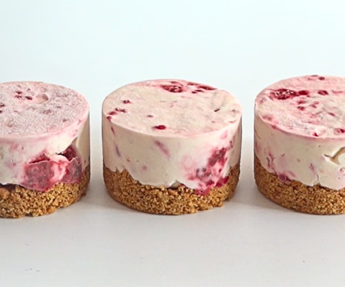 White Chocolate And Raspberry Cheesecakes Cupcake Savvy