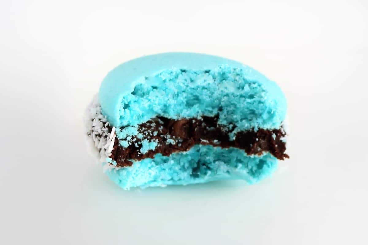 Bounty French Macarons Cupcake Savvy (2)