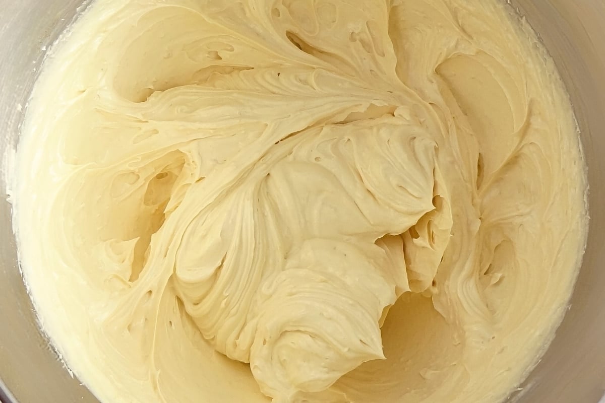 Honeycomb Buttercream Cupcake Savvy (6)