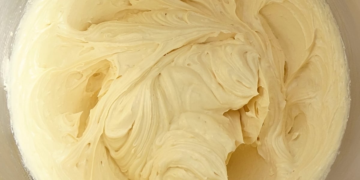 Honeycomb Buttercream Cupcake Savvy (7)