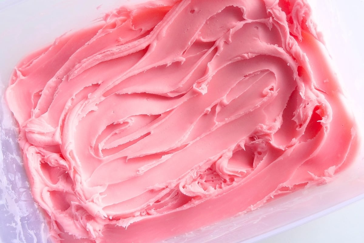 Pink Chocolate Ganache Cupcake Savvy (1)