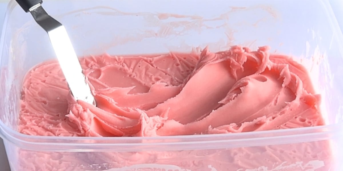 Pink Chocolate Ganache How To Make Cupcake Savvy (5)