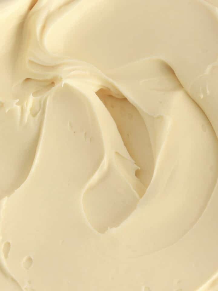 White Chocolate and Cream Cheese Ganache Cupcake Savvy