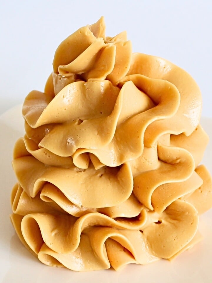 Dulce de Leche Buttercream Cupcake Savvy