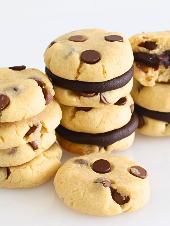 Eggless Chocolate Chip Cookie Sandwiches Cupcake Savvy (1)