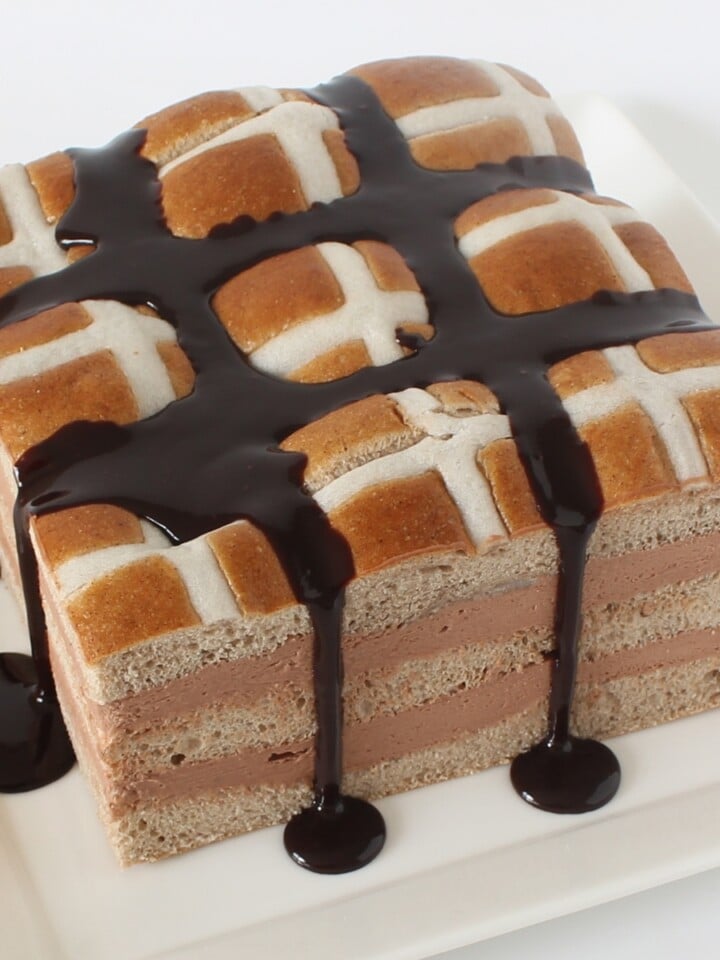 Hot Cross Bun Chocolate Cheesecake Sauce Cupcake Savvy