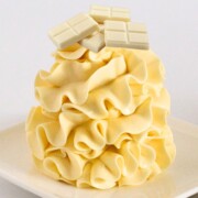 White Chocolate Buttercream Frosting Cupcake Savvy (1)