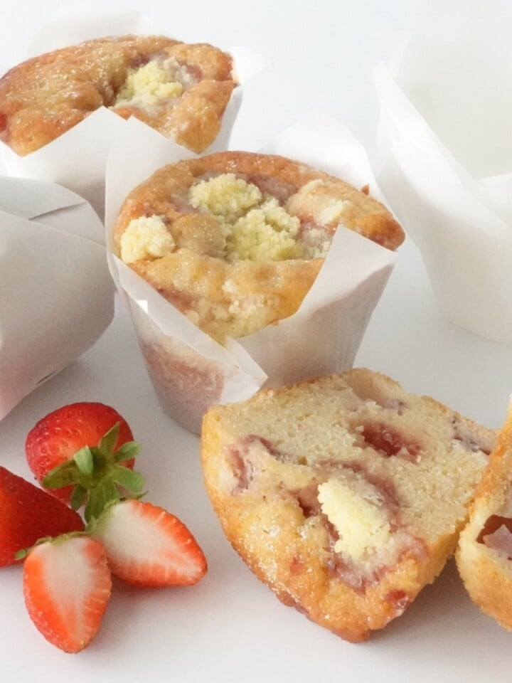Strawberry White Chocolate Muffins Cupcake Savvy (1)